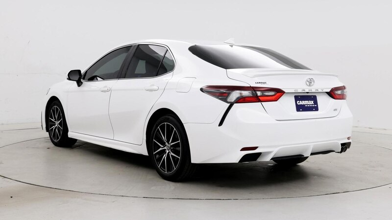 2022 Toyota Camry SE 2