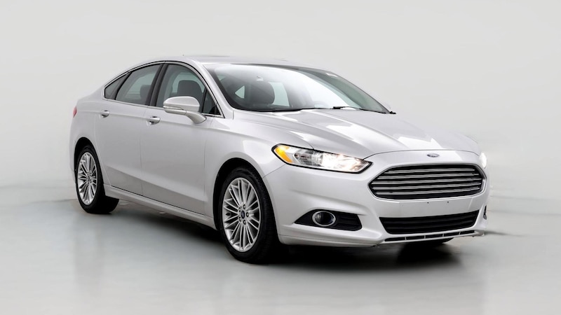 2015 Ford Fusion SE Hero Image