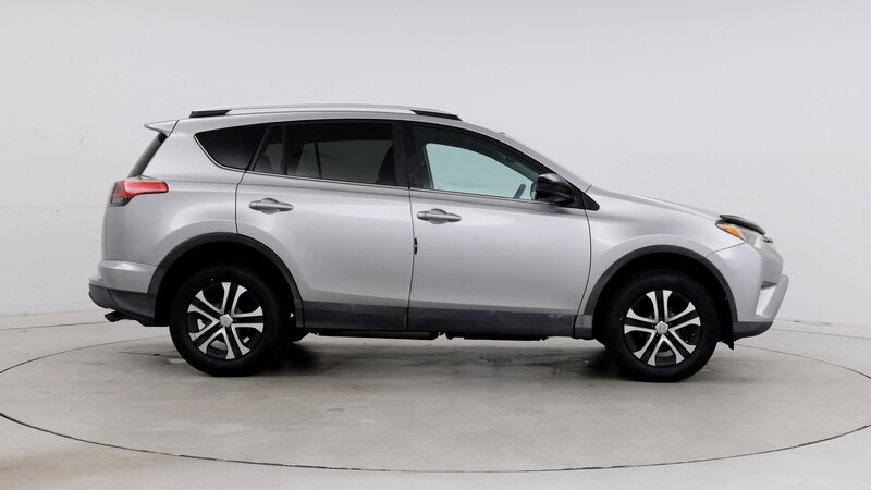 2016 Toyota RAV4 LE 7