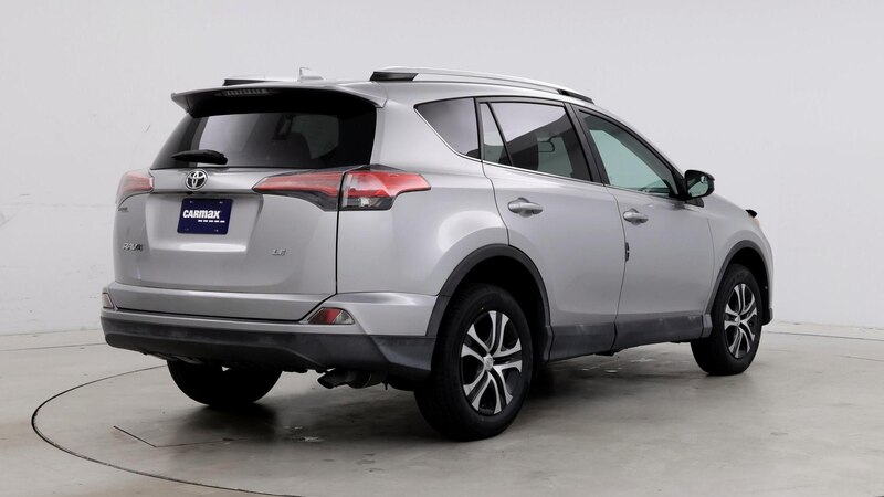 2016 Toyota RAV4 LE 8