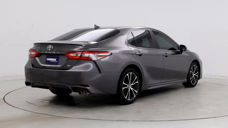 2019 Toyota Camry SE 8