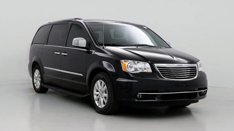 2016 Chrysler Town & Country Limited Platinum Hero Image