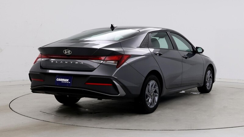 2024 Hyundai Elantra SEL 8