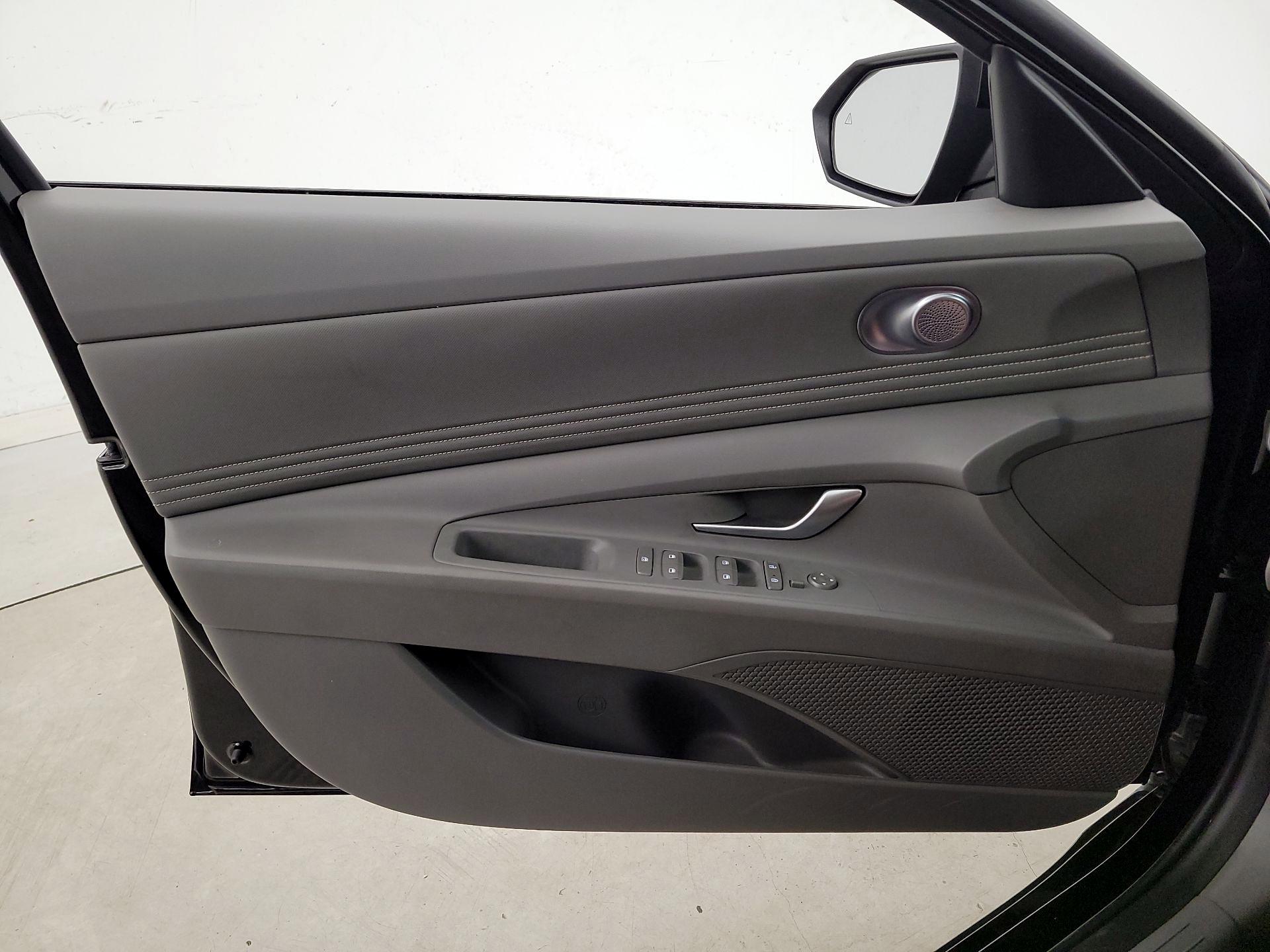 Thumbnail: 2023 Hyundai Elantra - 12