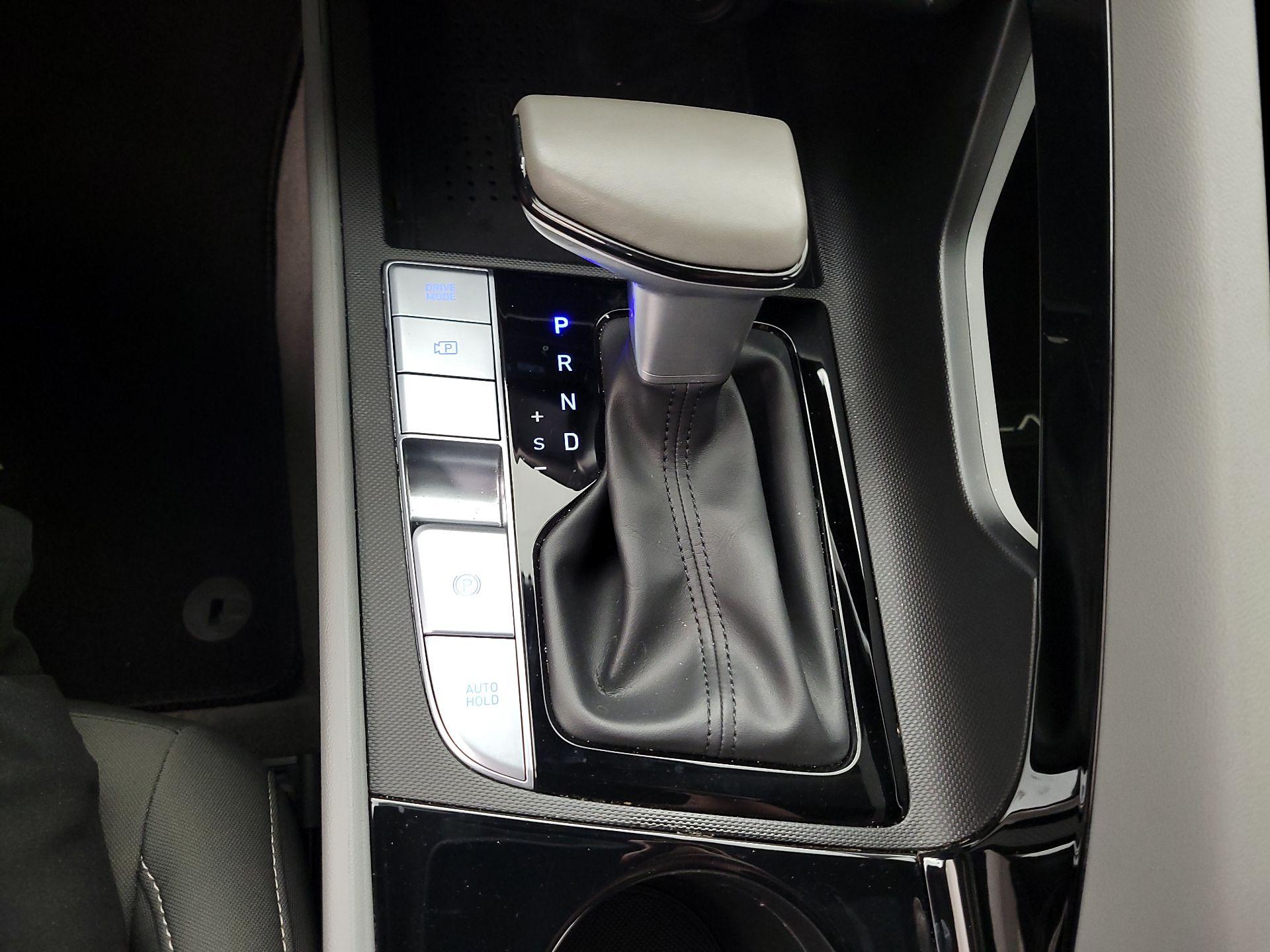 Thumbnail: 2023 Hyundai Elantra - 18