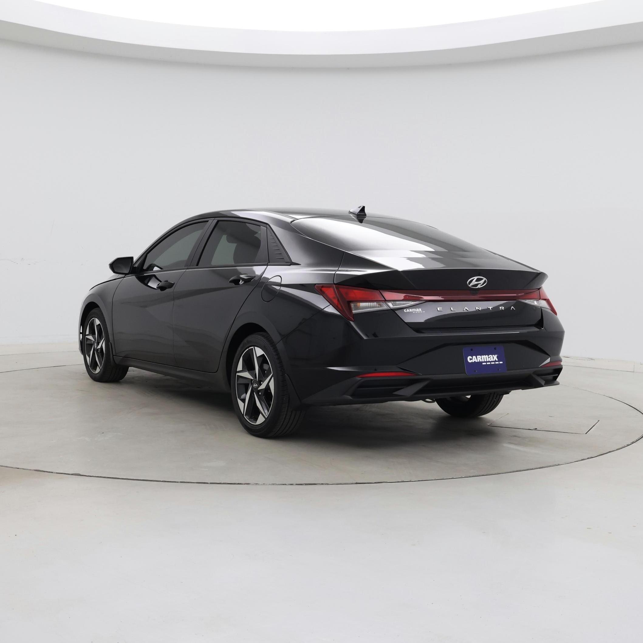 Thumbnail: 2023 Hyundai Elantra - 2