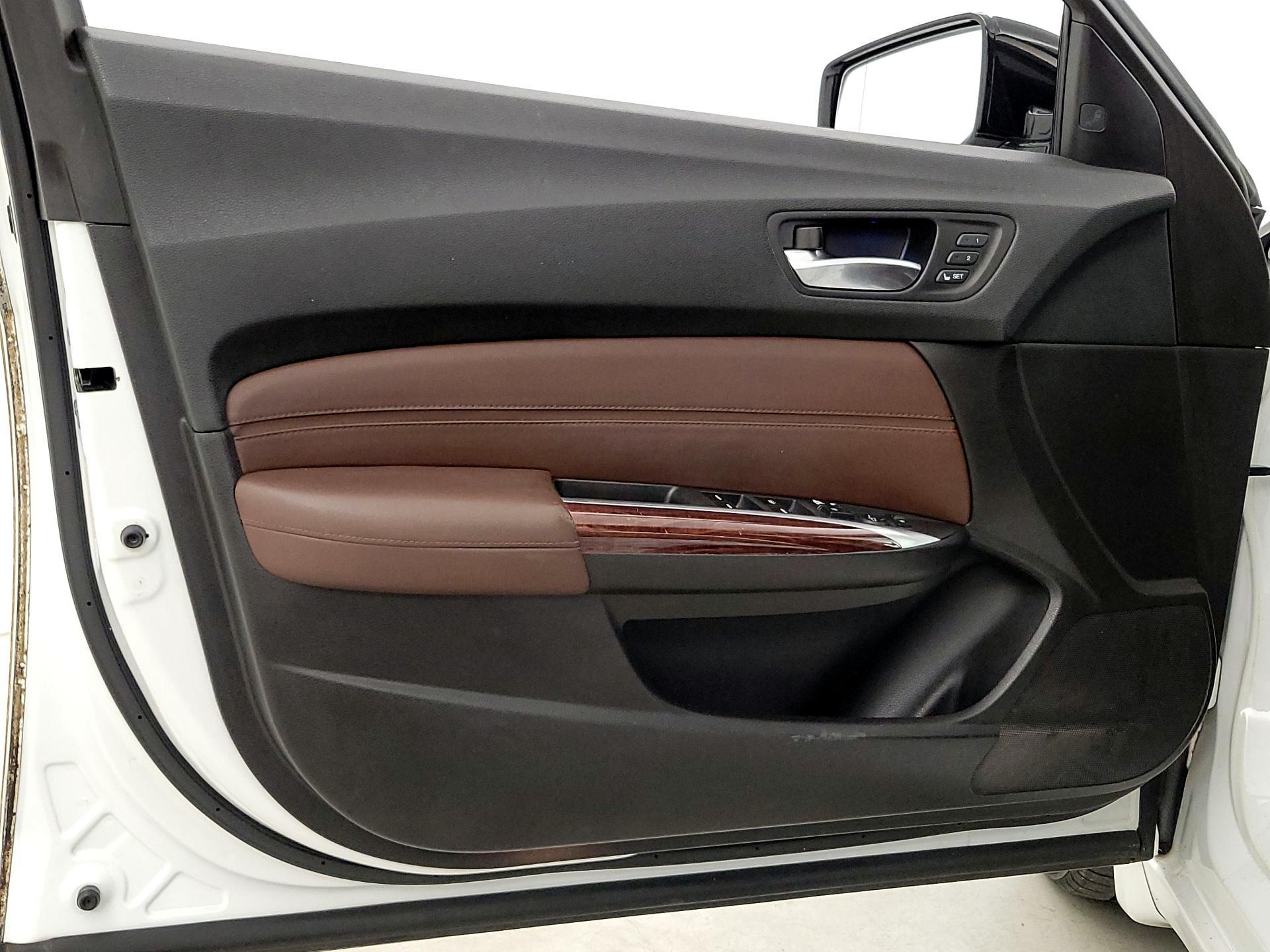 Thumbnail: 2015 Acura TLX - 12