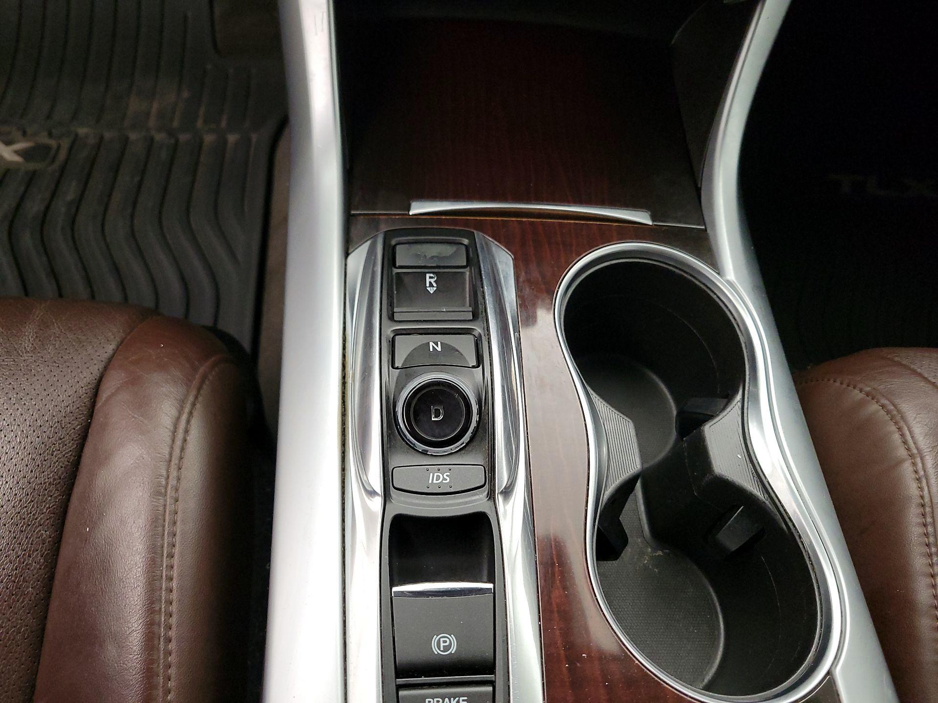 Thumbnail: 2015 Acura TLX - 18