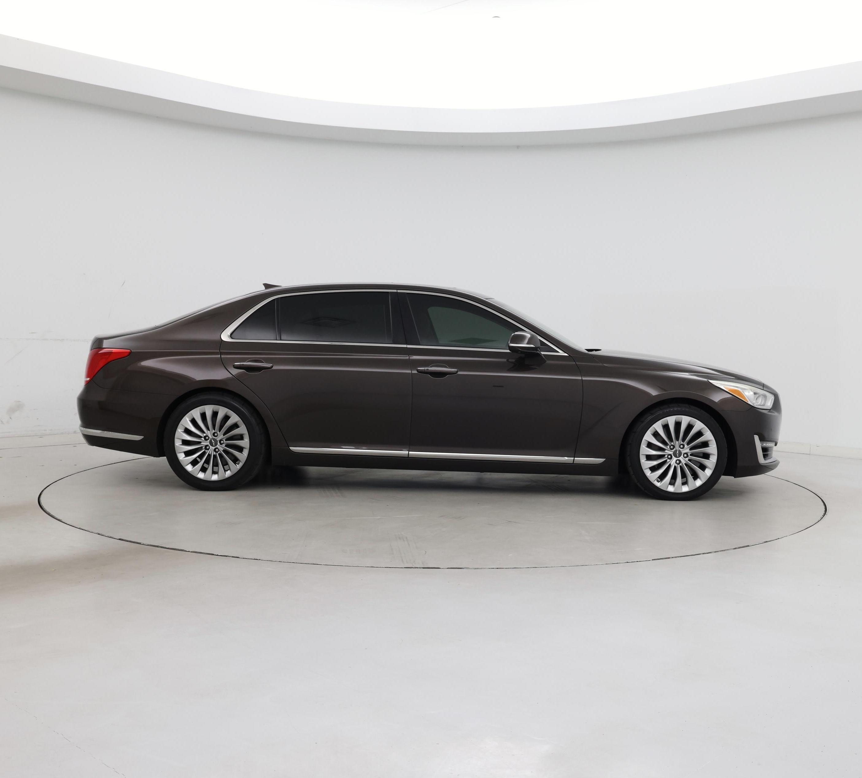 Thumbnail: 2017 Genesis G90 - 7