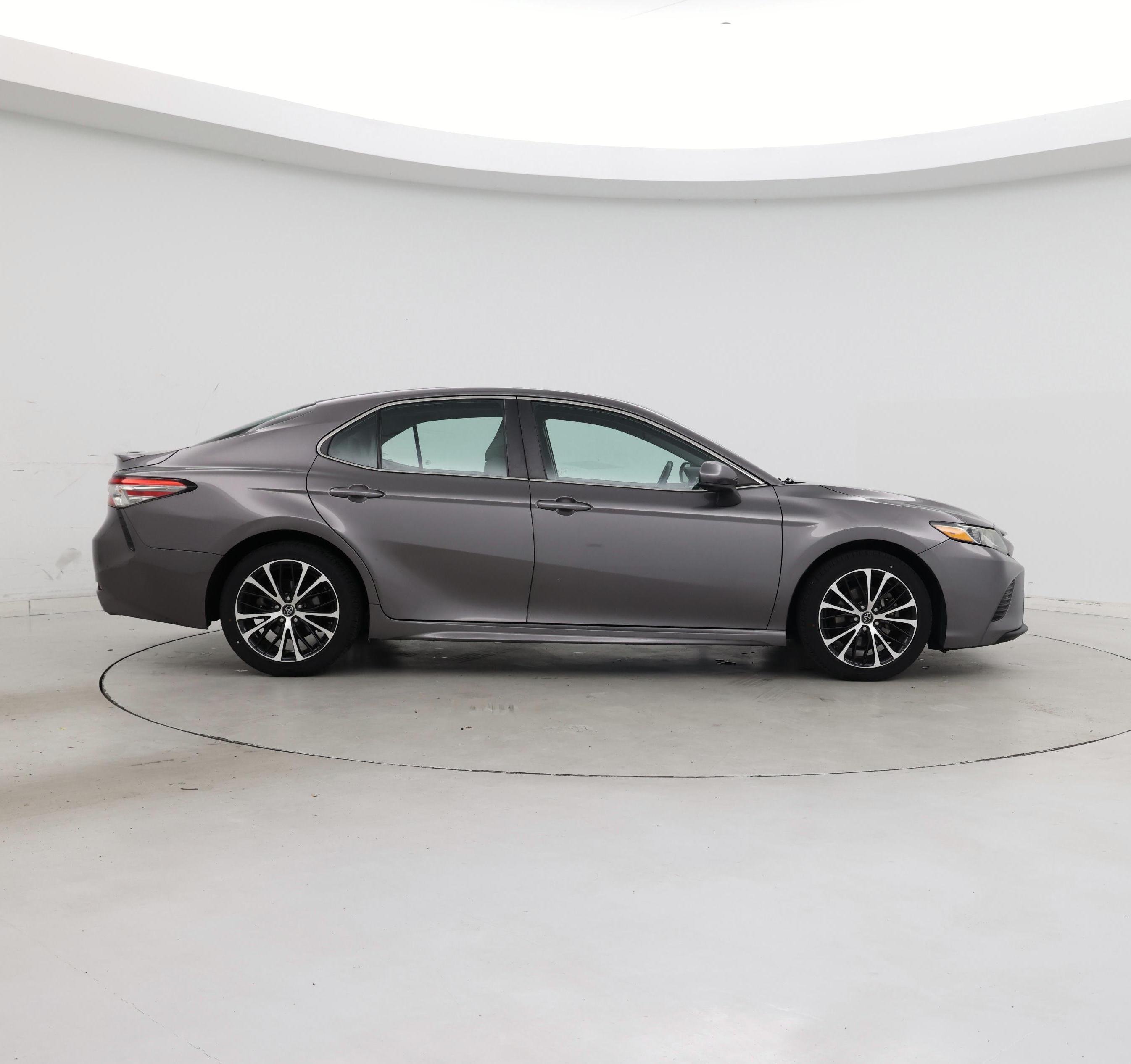 Thumbnail: 2018 Toyota Camry - 7