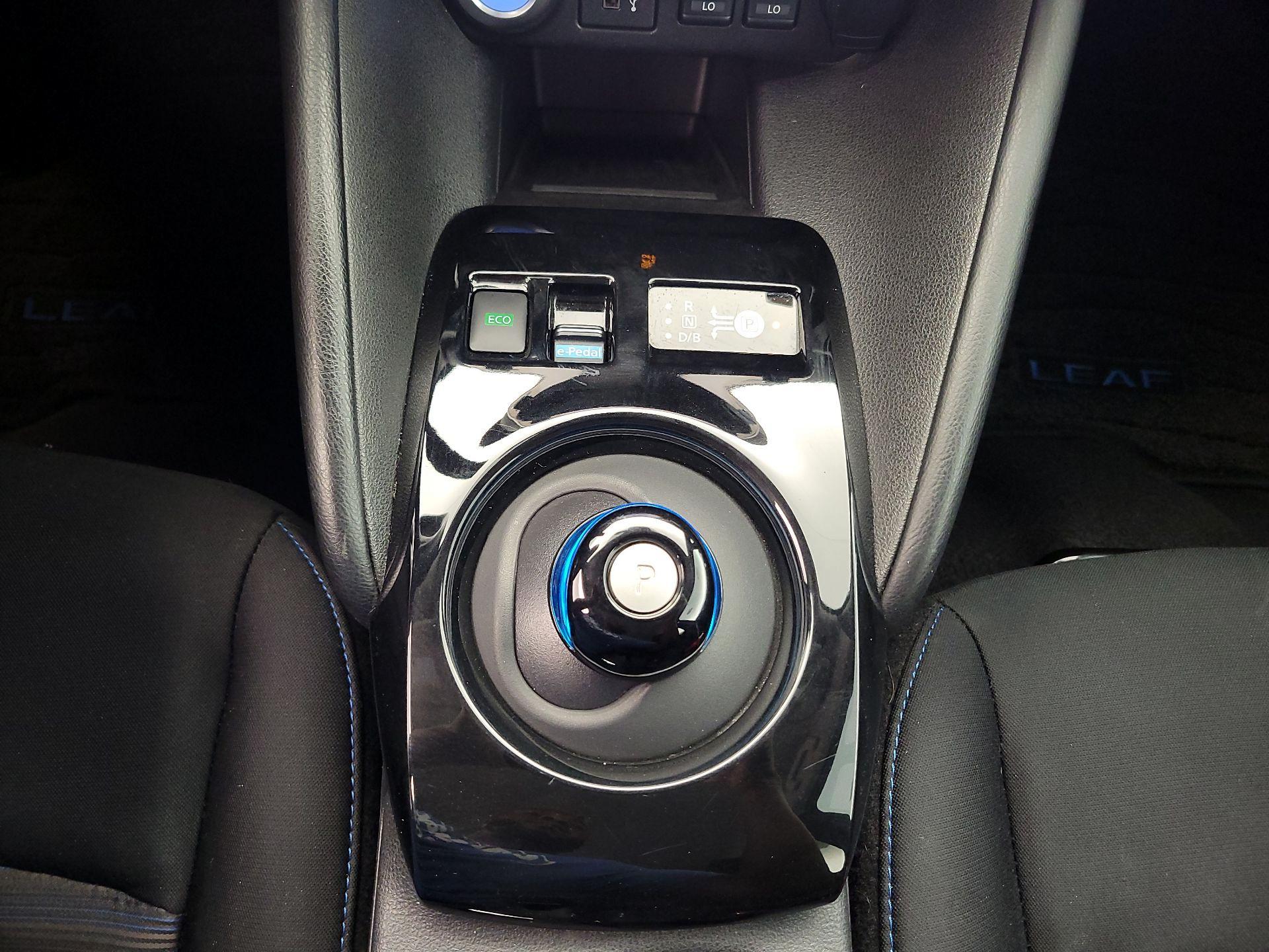 Thumbnail: 2020 Nissan Leaf - 17