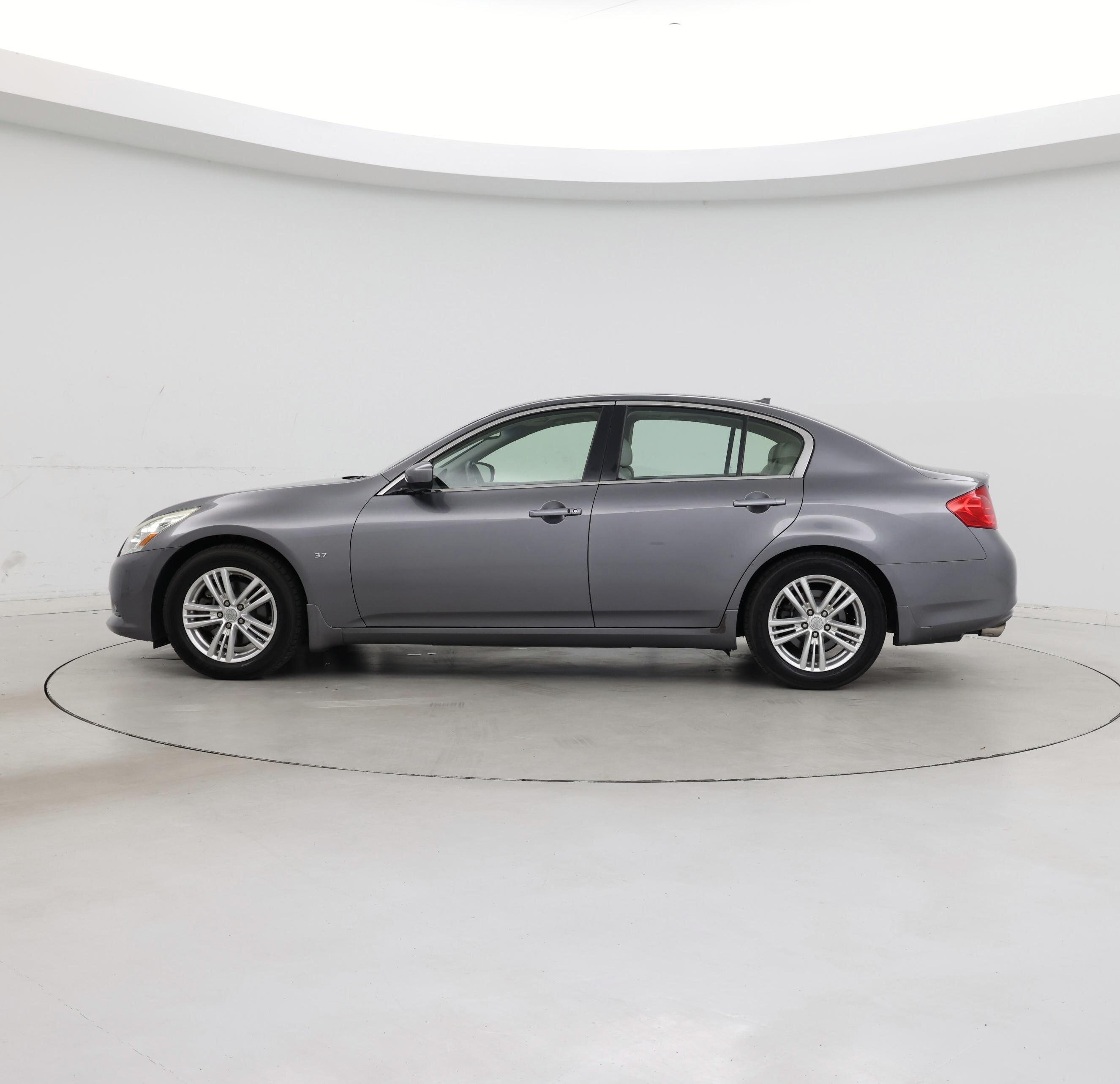 Thumbnail: 2015 INFINITI  - 3