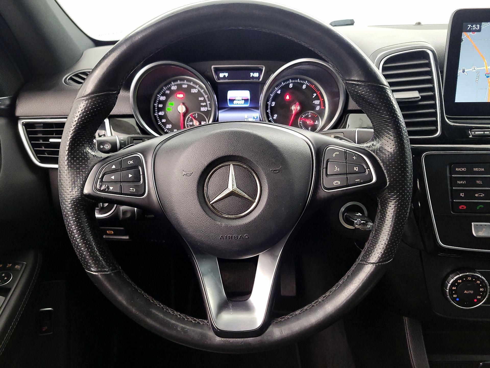 Thumbnail: 2017 Mercedes-Benz GLE - 10