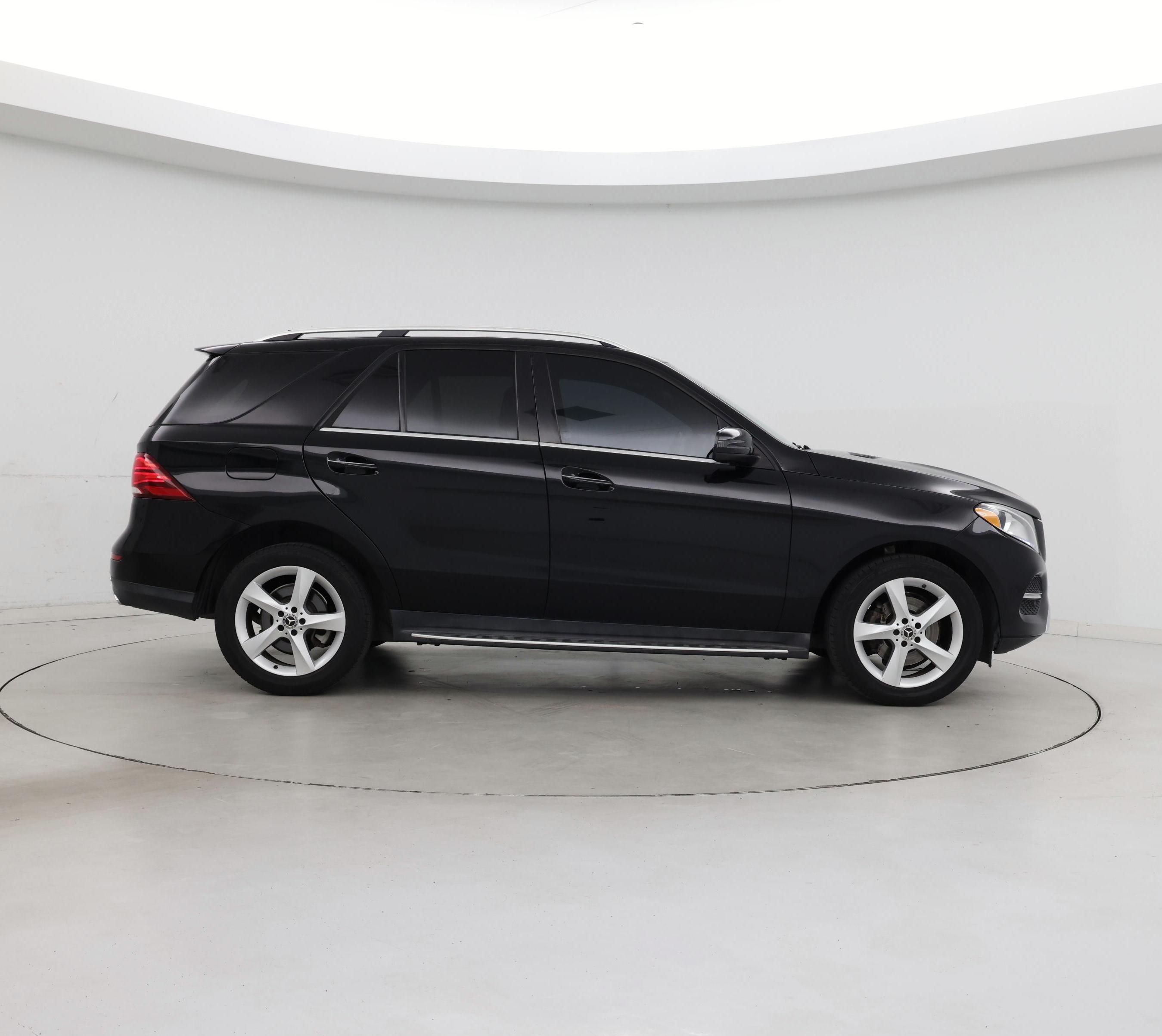 Thumbnail: 2017 Mercedes-Benz GLE - 7