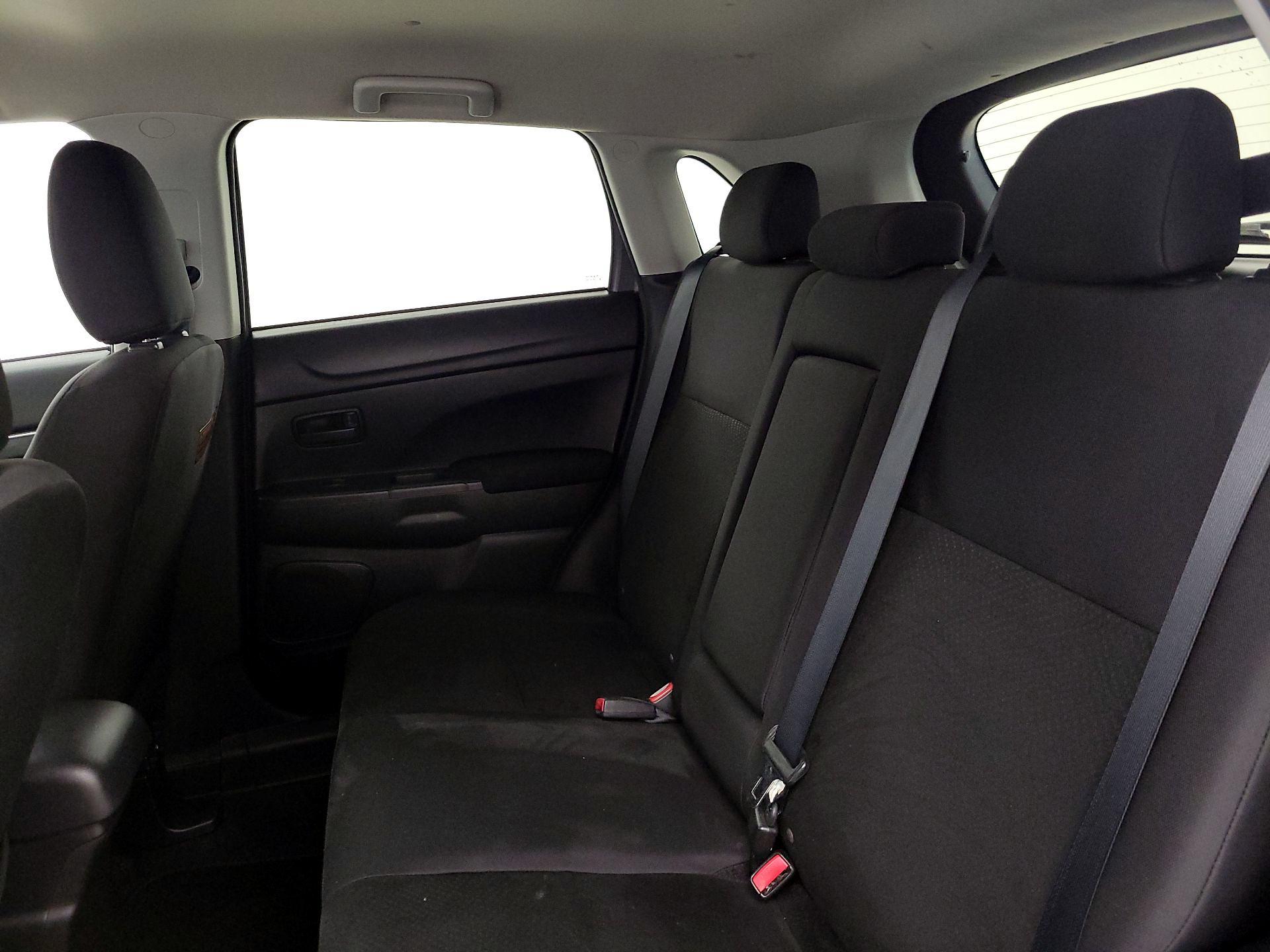 Thumbnail: 2013 Mitsubishi Outlander Sport - 18