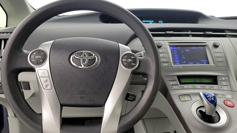 2013 Toyota Prius Three 10