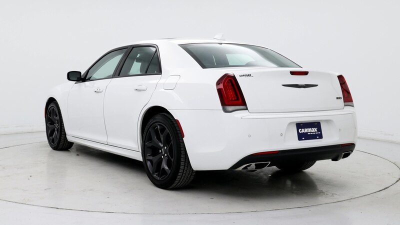 2022 Chrysler 300 Touring 2