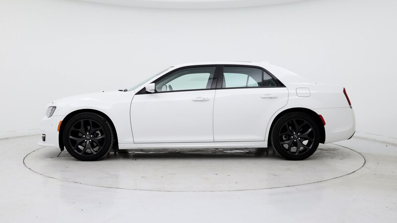 2022 Chrysler 300 Touring 3