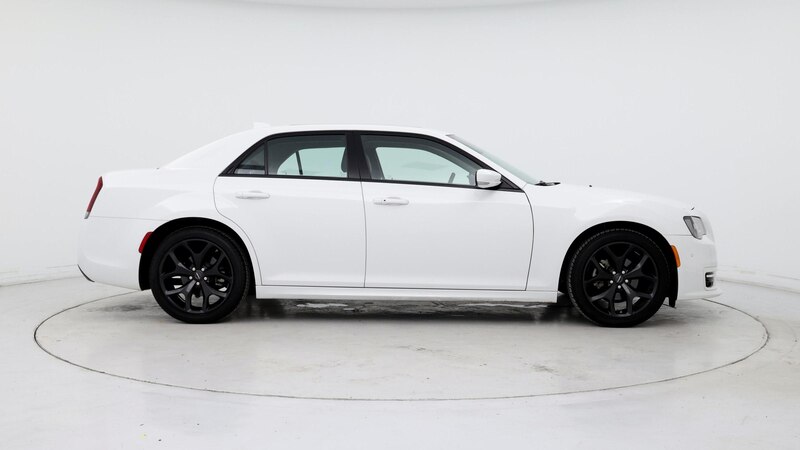 2022 Chrysler 300 Touring 7