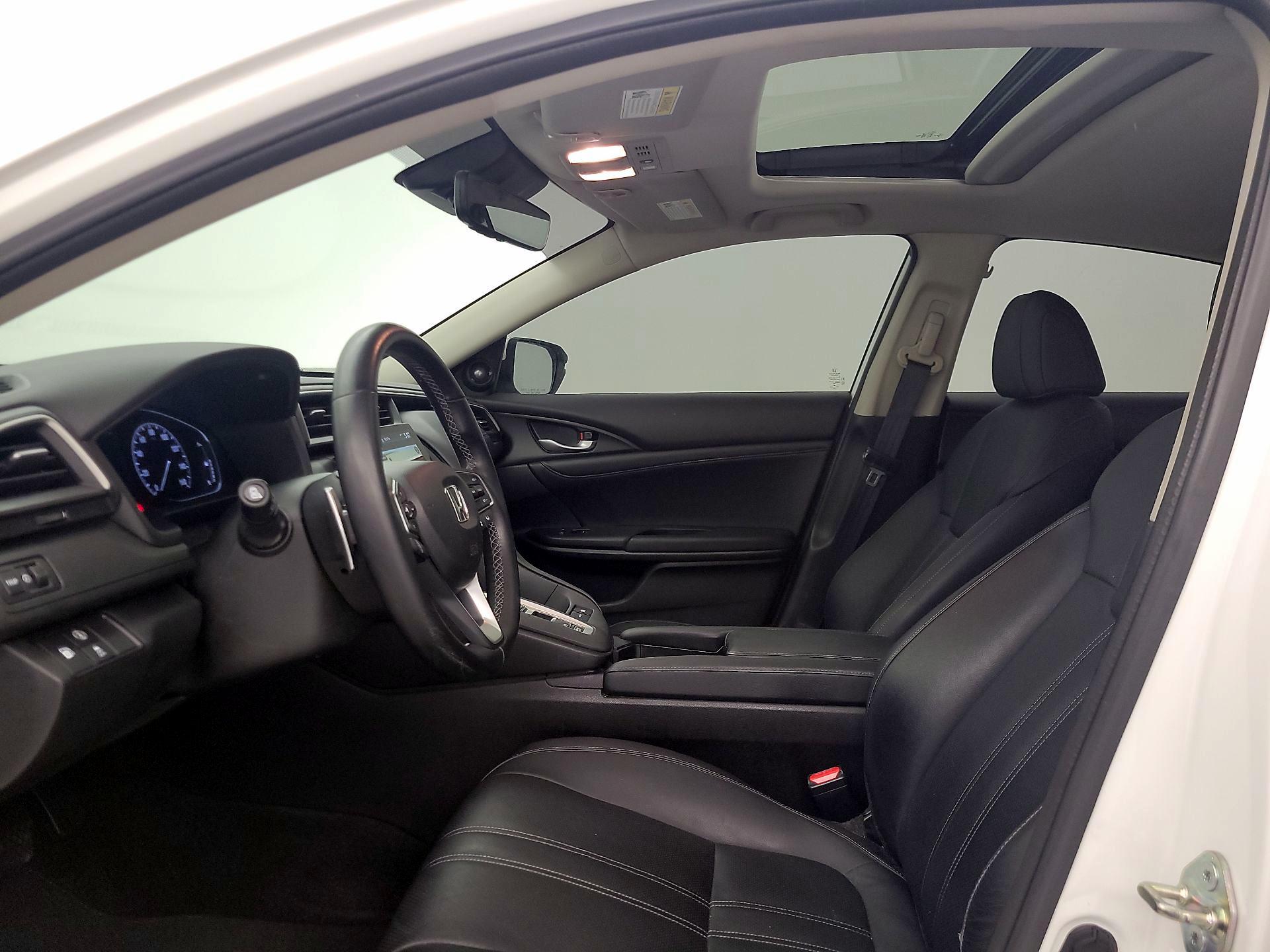 Thumbnail: 2019 Honda Insight - 20