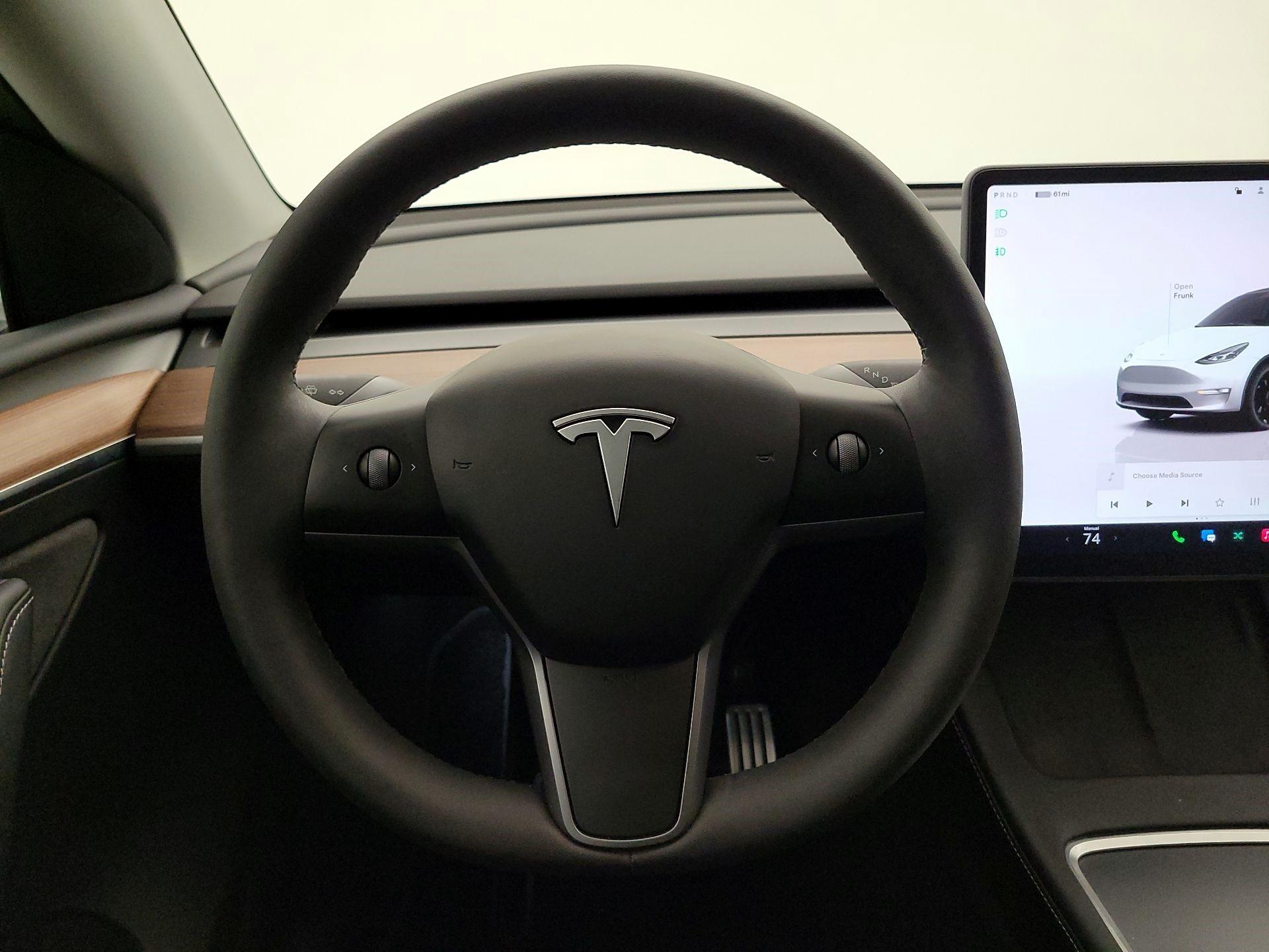 Thumbnail: 2023 Tesla Model Y - 10
