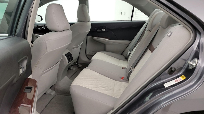 2013 Toyota Camry XLE 19