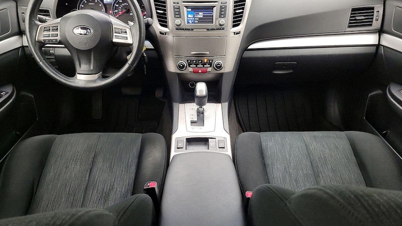 2014 Subaru Outback Premium 9