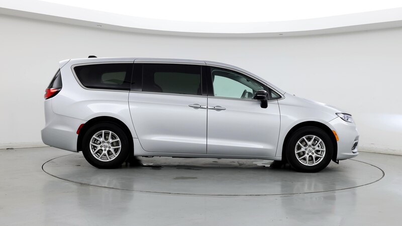 2024 Chrysler Pacifica Touring L 7