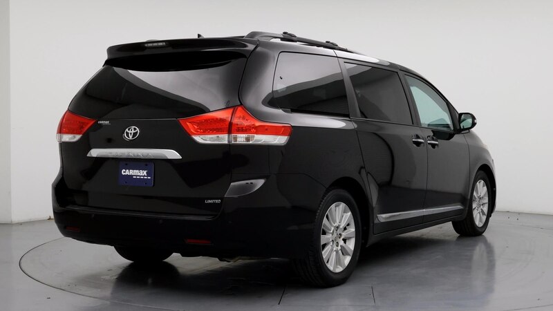 2013 Toyota Sienna Limited 8