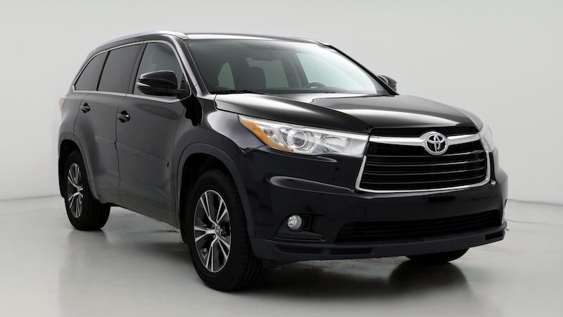 2016 Toyota Highlander XLE Hero Image