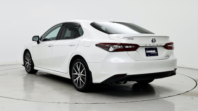 2022 Toyota Camry XLE 2