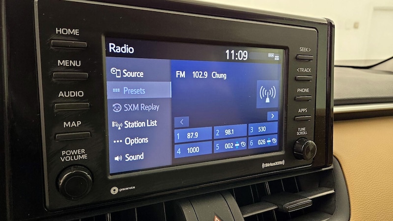 2021 Toyota RAV4 XLE 13