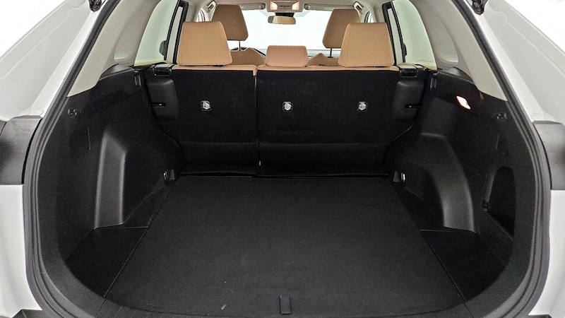 2021 Toyota RAV4 XLE 18