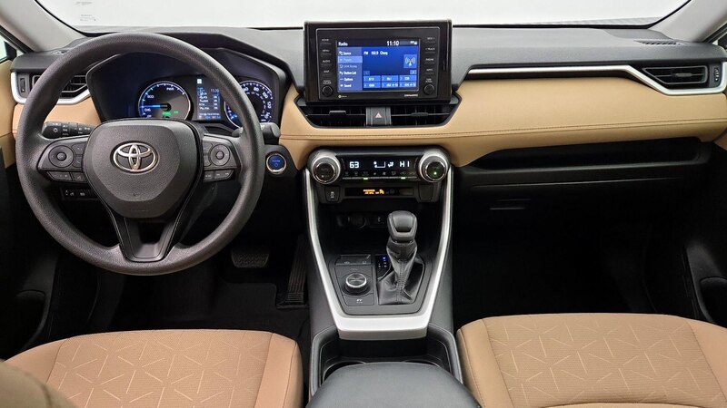 2021 Toyota RAV4 XLE 8