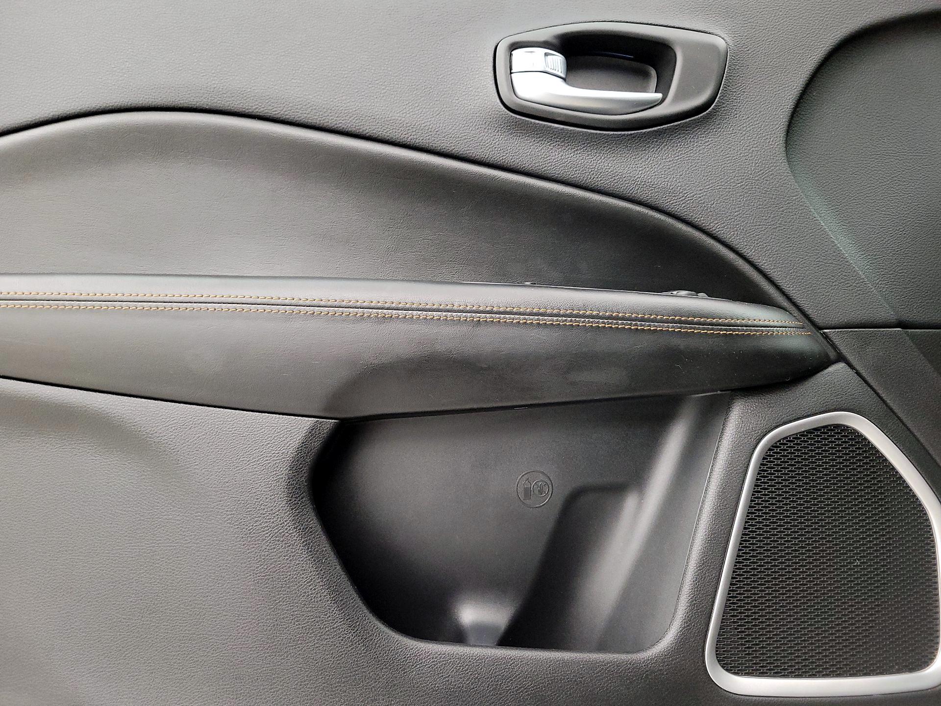 Thumbnail: 2019 Jeep Compass - 12