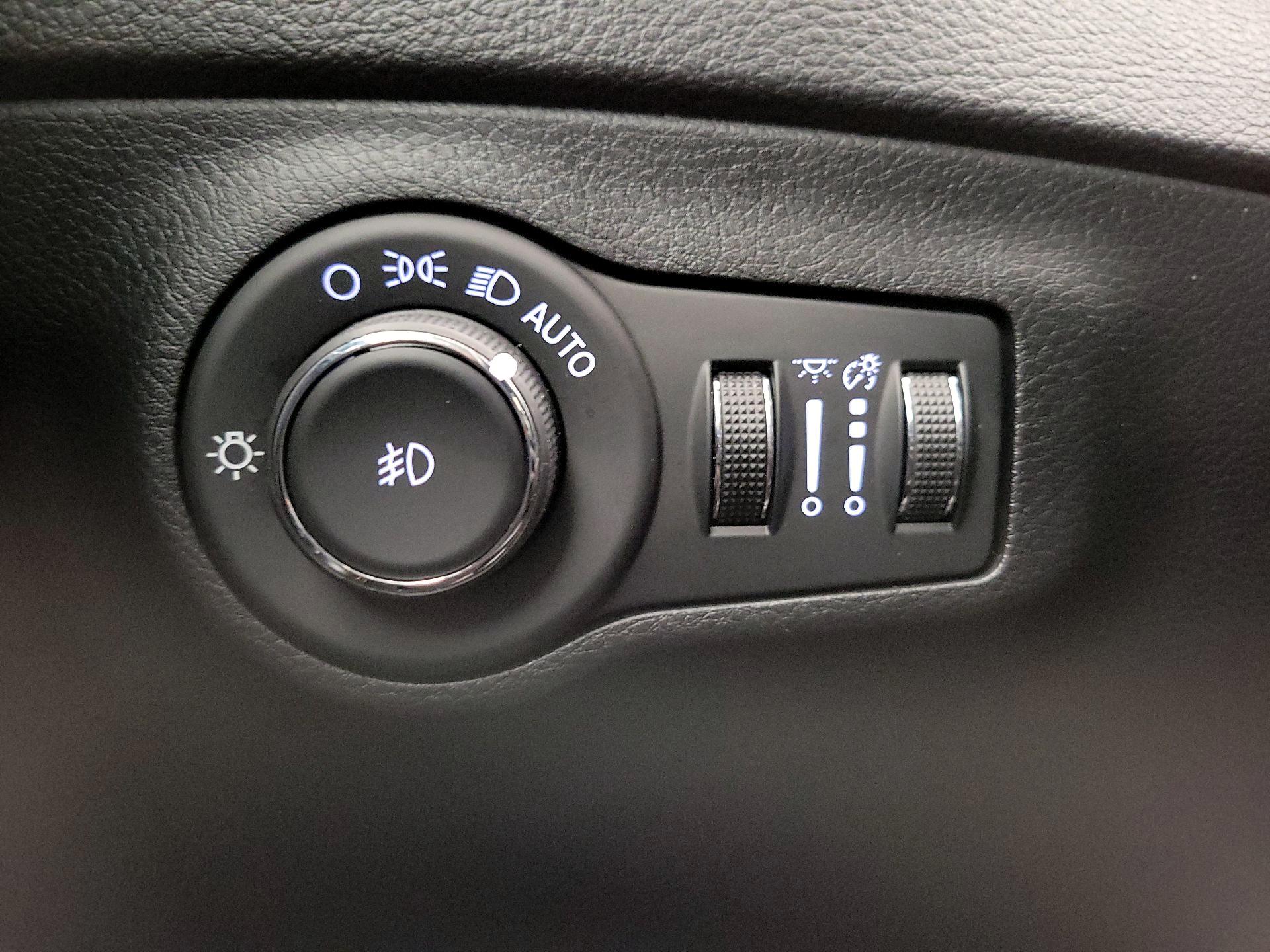 Thumbnail: 2019 Jeep Compass - 13