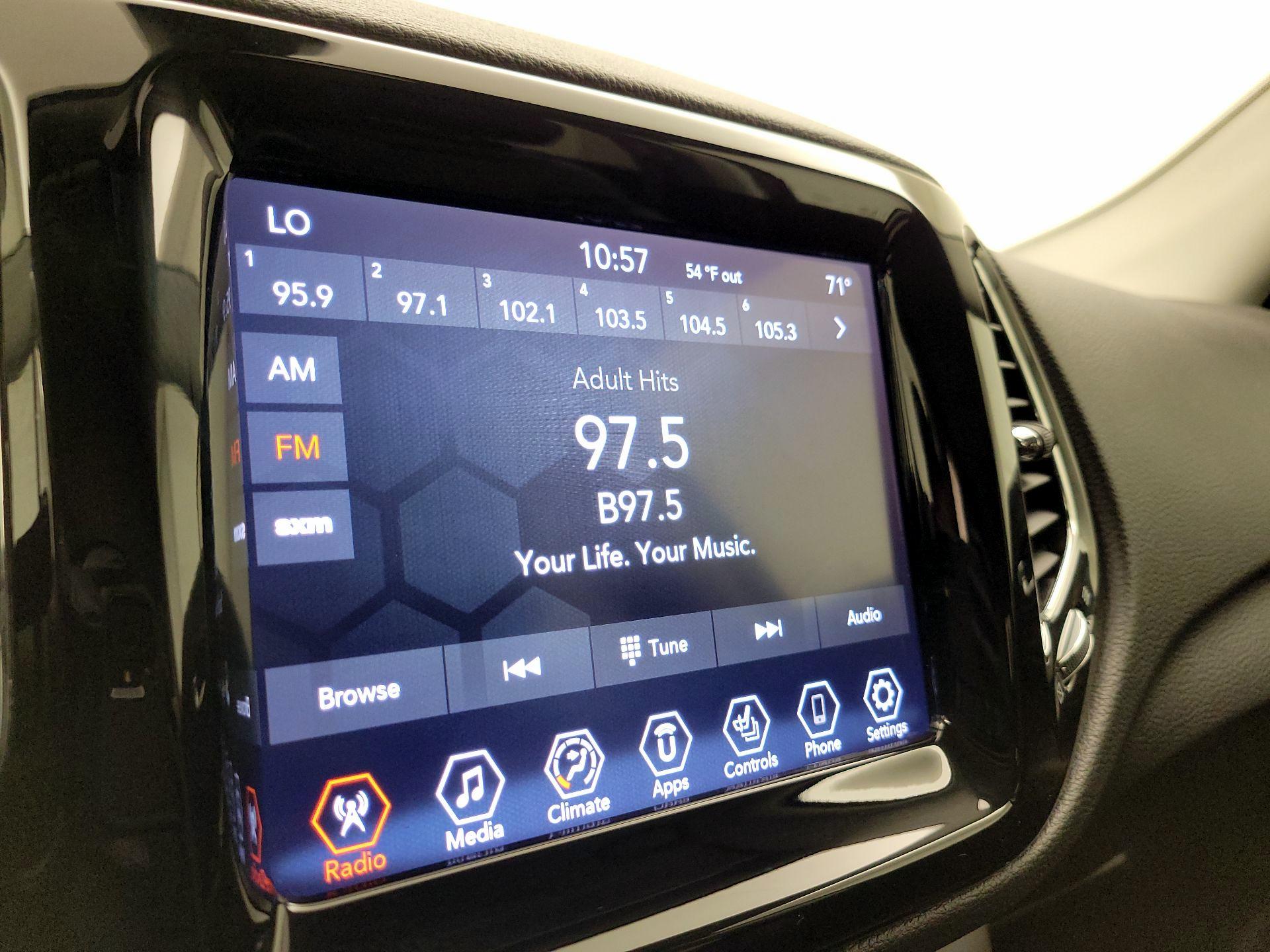 Thumbnail: 2019 Jeep Compass - 15