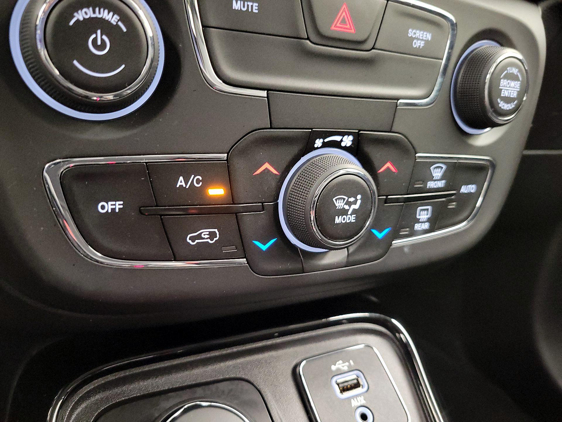 Thumbnail: 2019 Jeep Compass - 16