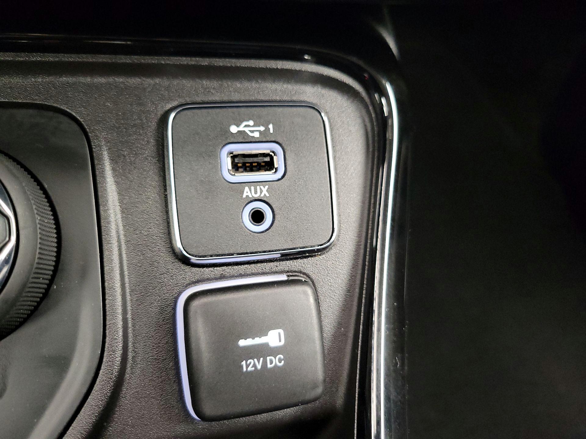 Thumbnail: 2019 Jeep Compass - 18