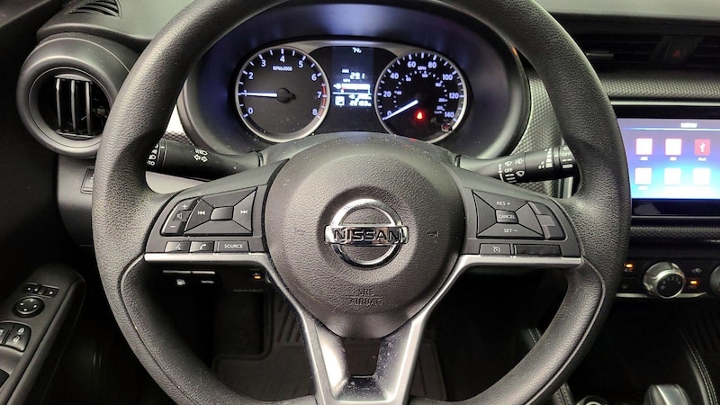 2019 Nissan Kicks S 10