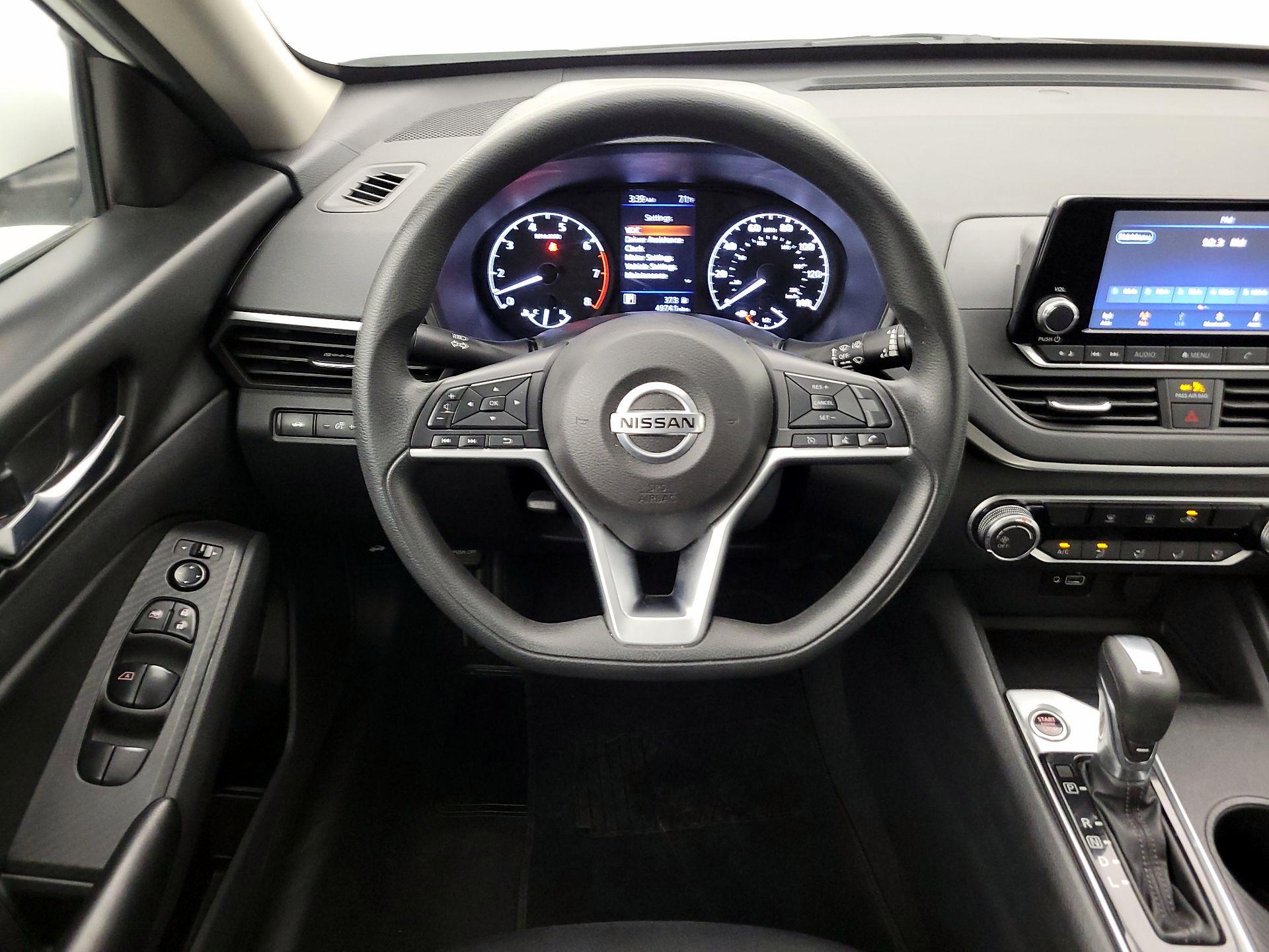 Thumbnail: 2021 Nissan Altima - 10