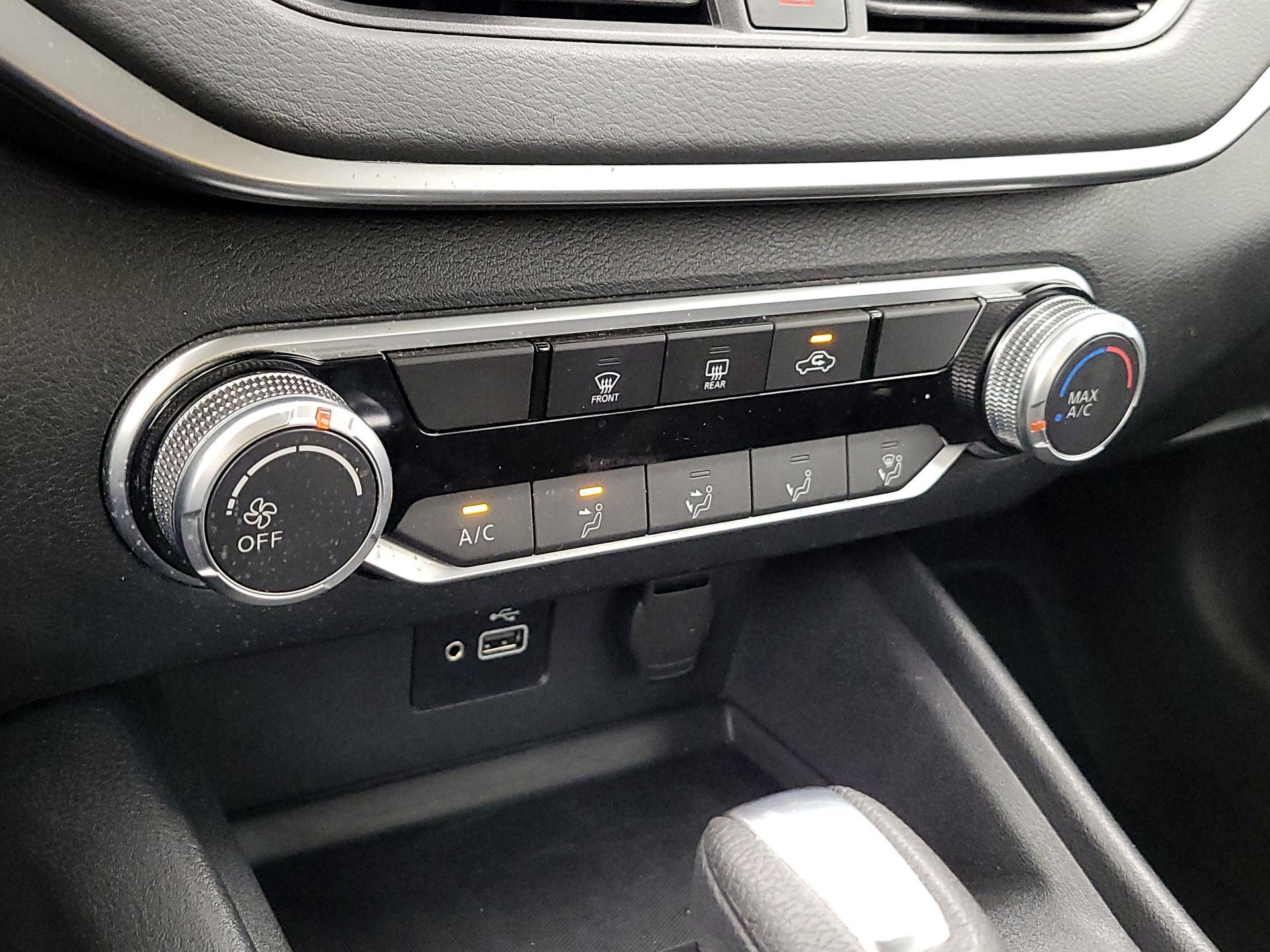 Thumbnail: 2021 Nissan Altima - 16