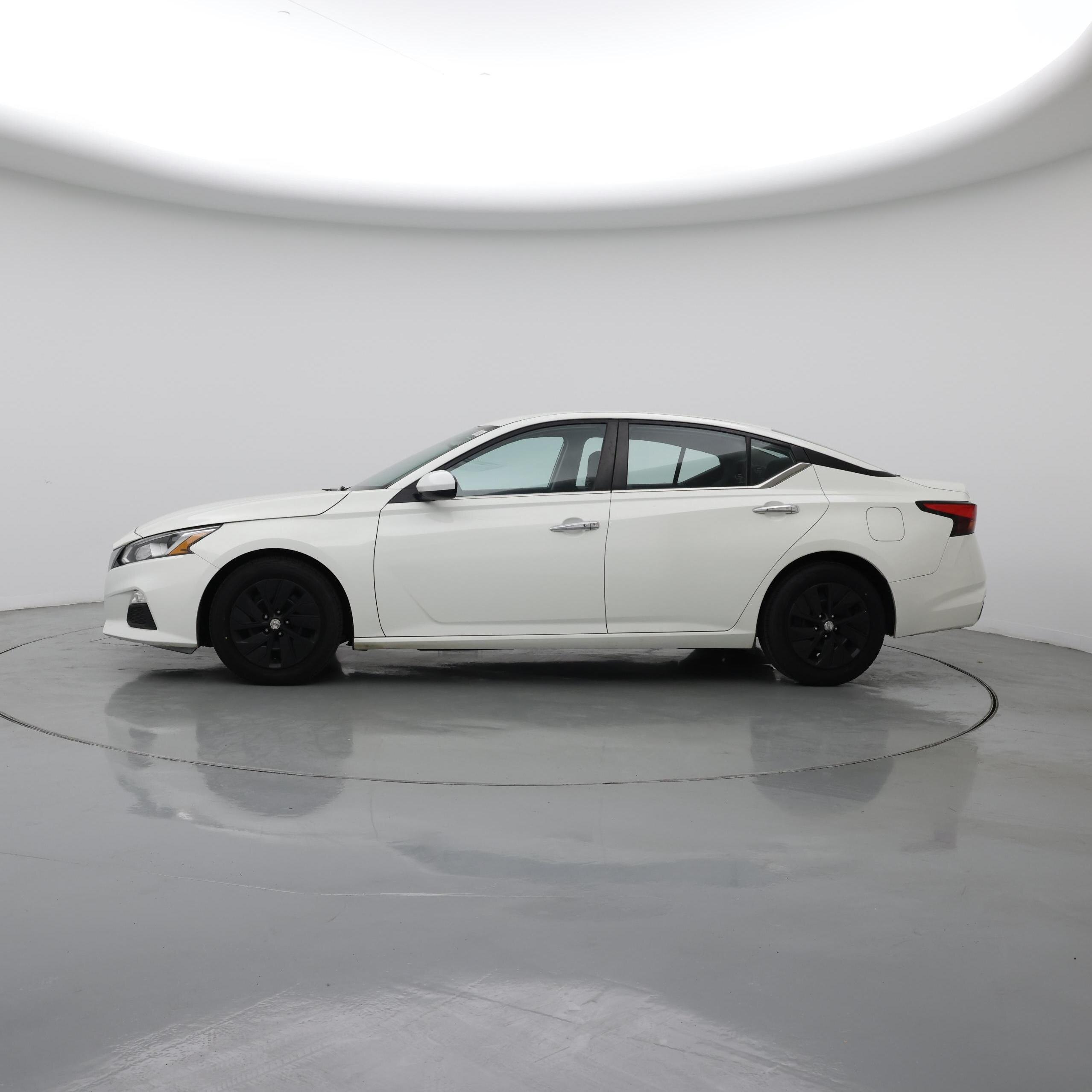 Thumbnail: 2021 Nissan Altima - 3