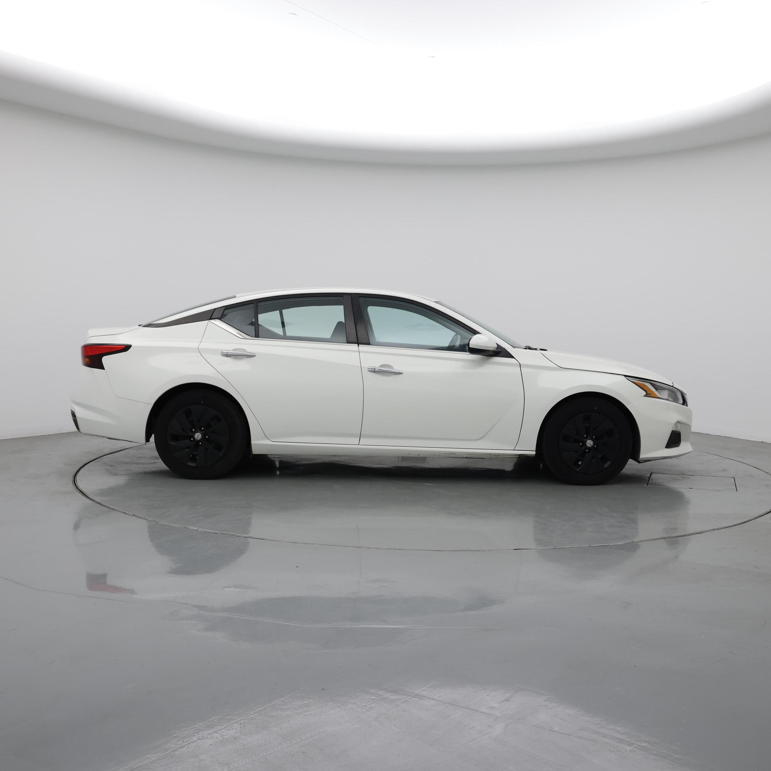 Thumbnail: 2021 Nissan Altima - 7