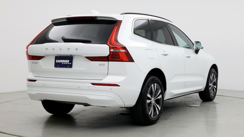 2023 Volvo XC60 B5 Core 8