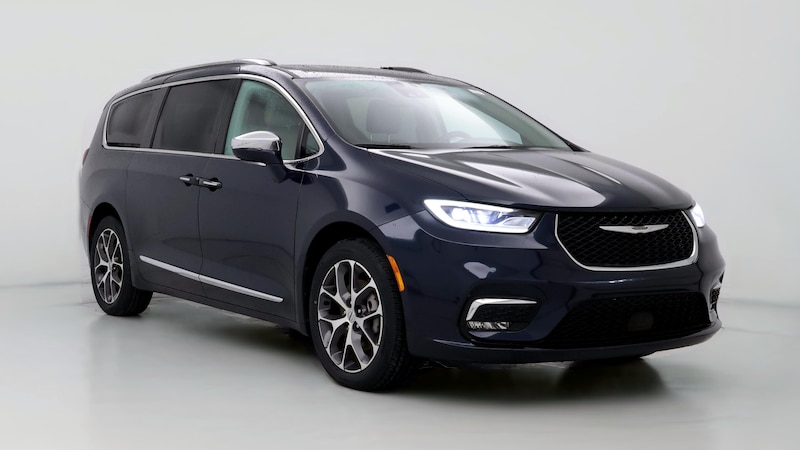 2021 Chrysler Pacifica Limited Hero Image