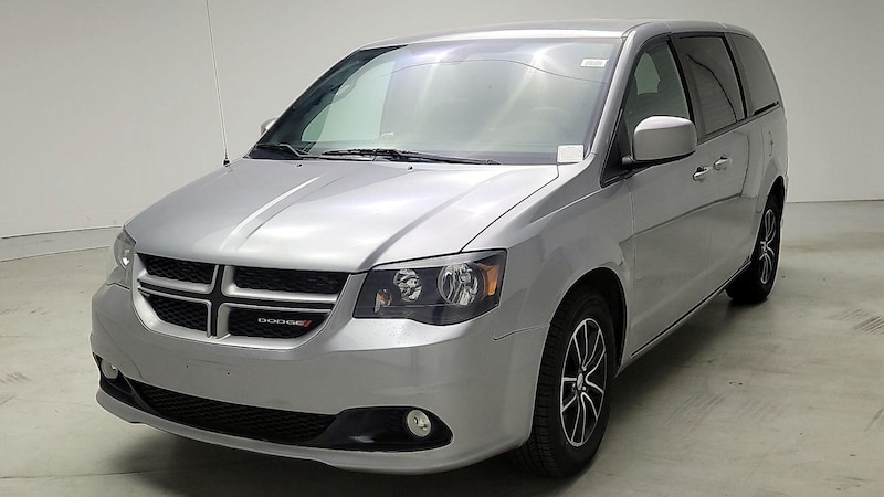 2019 Dodge Grand Caravan GT Hero Image