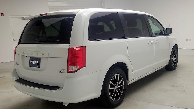 2019 Dodge Grand Caravan GT 5