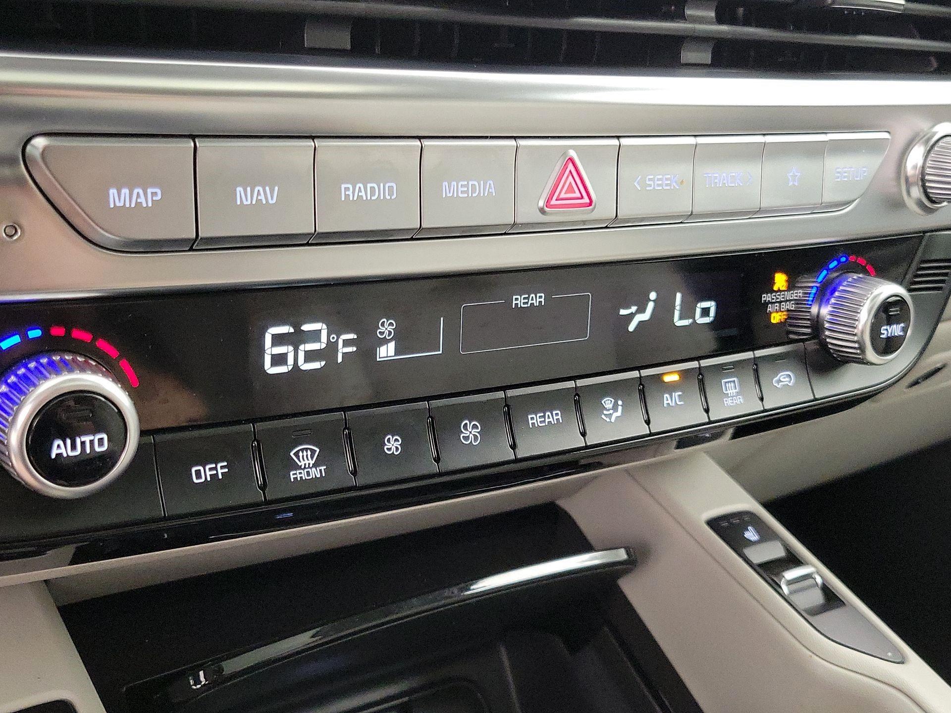 Thumbnail: 2022 Kia Telluride - 17