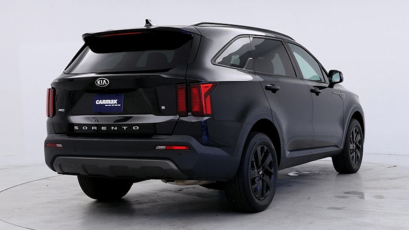 2021 Kia Sorento S 8